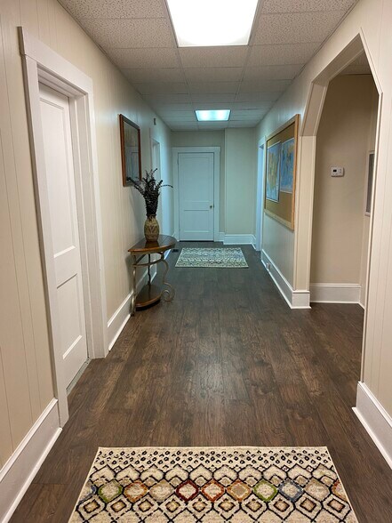 More Photos Of 314 E Atlantic St, South Hill Office For Sale