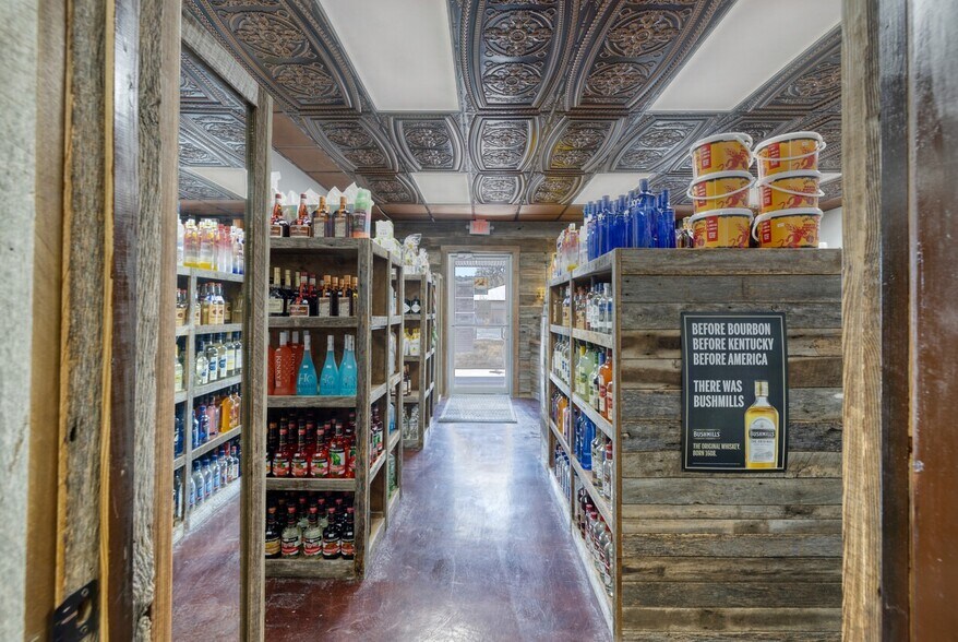 More Photos Of 49 Encino Dr, Concan Convenience Store For Sale