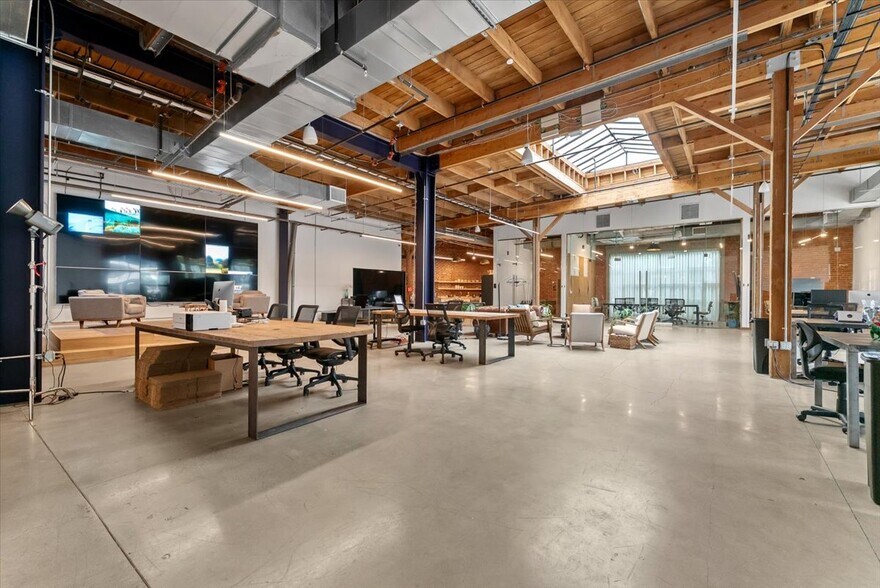 More Photos Of 308-312 S Alameda St, Los Angeles Office For Lease