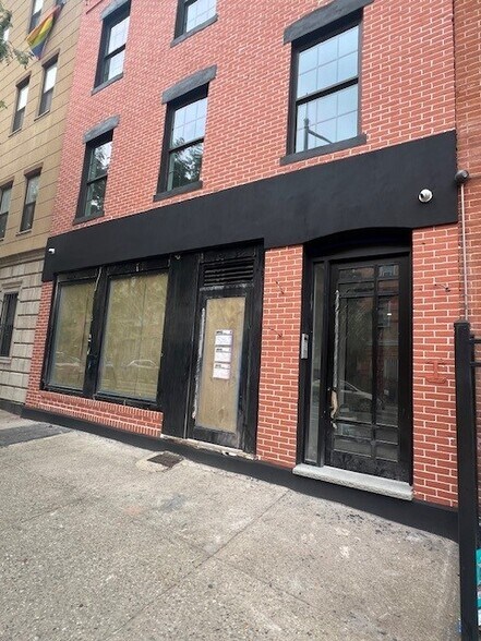 More Photos Of 200 Meserole St, Brooklyn Storefront For Lease