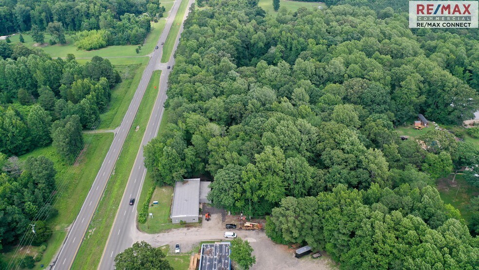 More Photos Of 9991 John Clayton Memorial Hwy, Gloucester Light Manufacturing For Sale