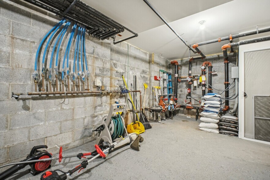 More Photos Of 219 Summer Ave, Newark Apartments For Sale