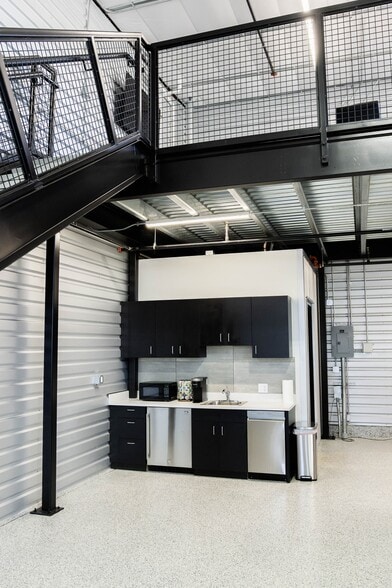 More Photos Of 5380 Ronald Reagan Blvd, Johnstown Light Distribution For Sale