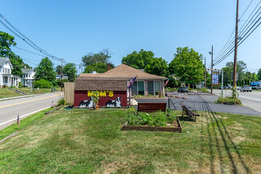 More Photos Of 36 John Ringo Rd, Ringoes Restaurant For Sale