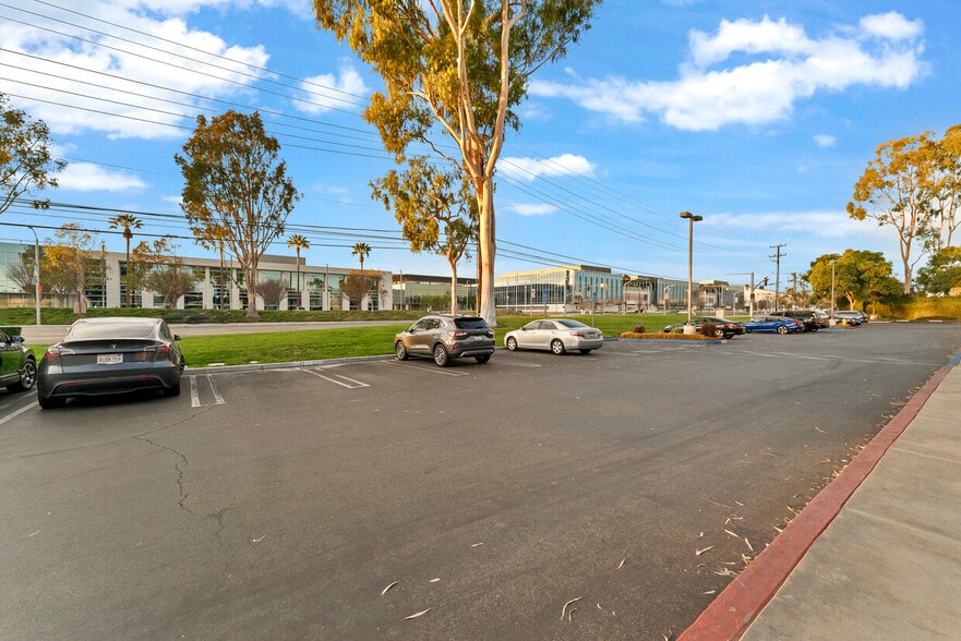 More Photos Of 17232 Red Hill Ave, Irvine Healthcare For Lease