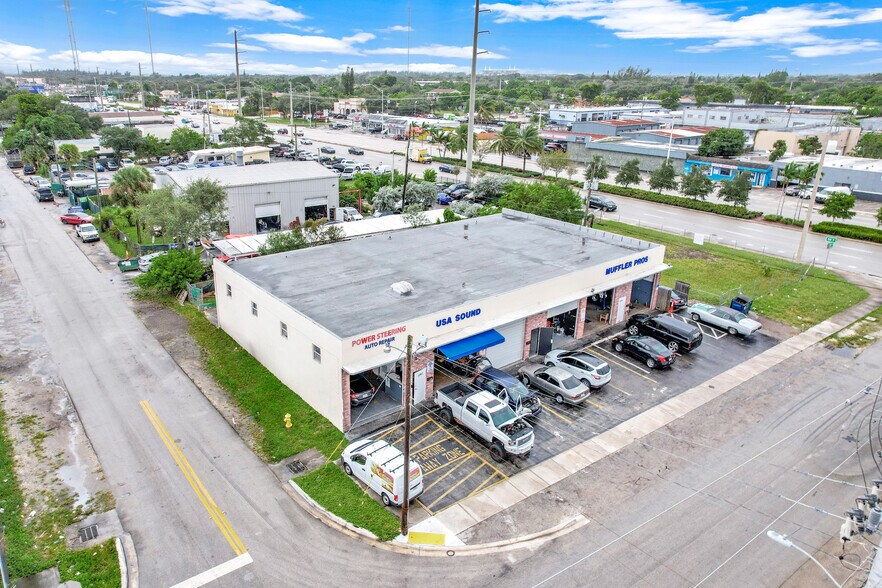 More Photos Of 5960-5992 SW 23rd St, West Park Showroom For Sale