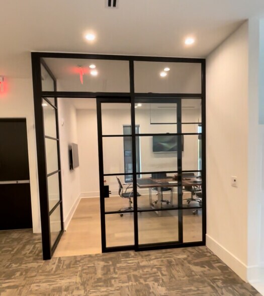 More Photos Of 530 Chestnut St, Union Township Office Residential For Lease