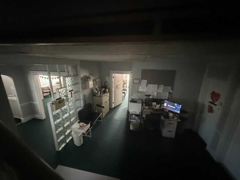 More Photos Of 7996 Oxford Ave, Philadelphia Office For Sale