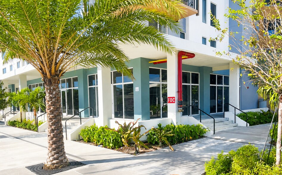 More Photos Of 890 N State Road 7, Hollywood Apartments For Lease
