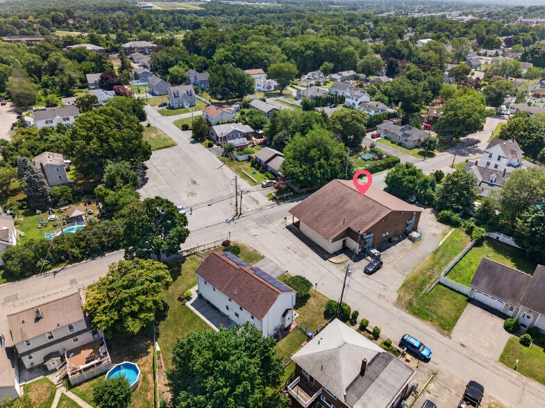 More Photos Of 88 Oak St, Methuen Restaurant For Sale
