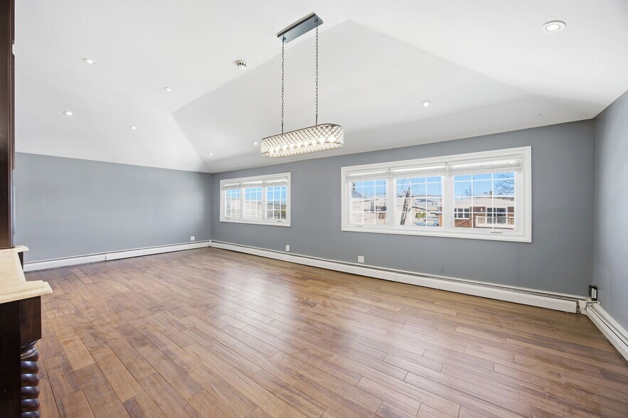 More Photos Of 158-10 95th St, Howard Beach Multifamily For Sale