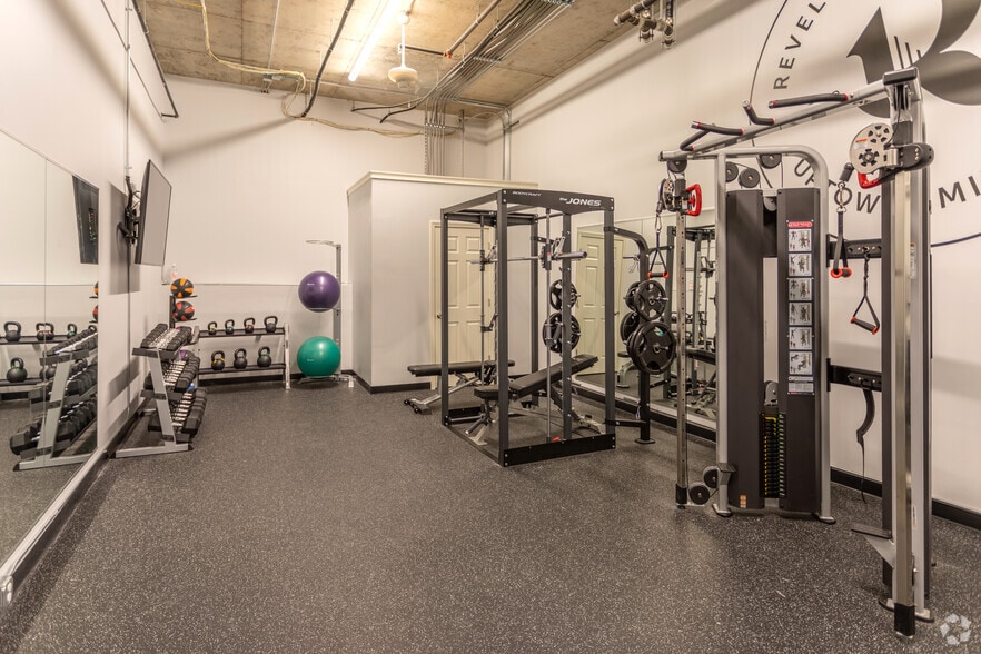 More Photos Of 1300 W Lake St, Minneapolis Apartments For Lease