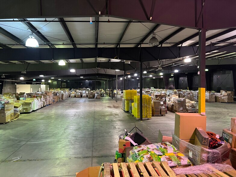 More Photos Of 9501 Airport Dr, Fort Wayne Manufacturing For Lease