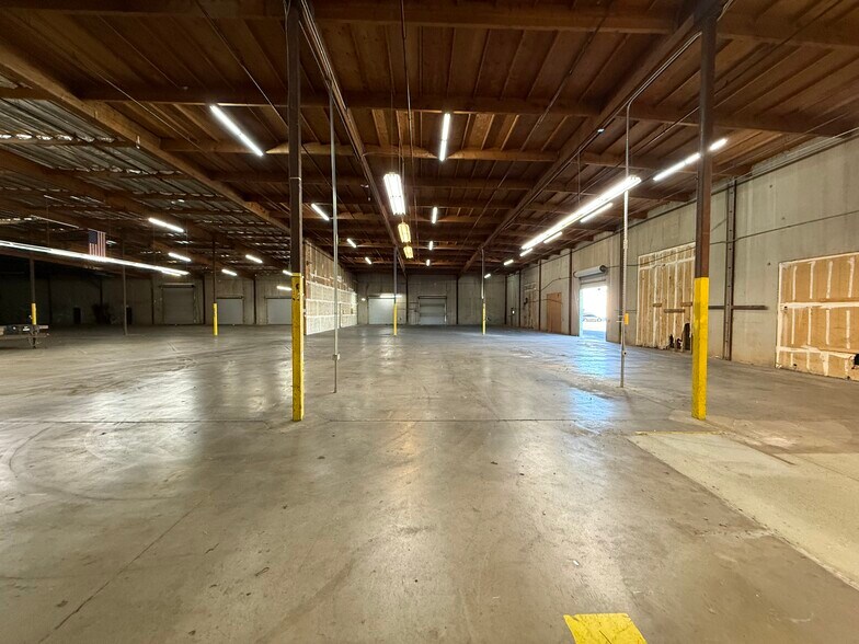 More Photos Of 10182 Croydon Way, Sacramento Warehouse For Lease