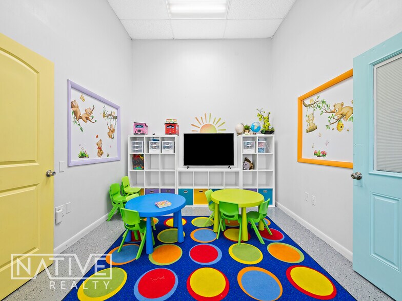 More Photos Of , Deerfield Beach General Retail For Sale