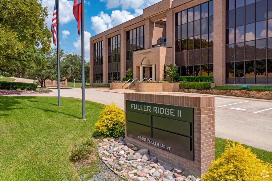 More Photos Of 4600 Fuller Dr, Irving Office For Lease