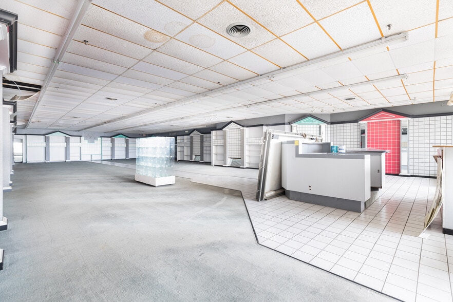 More Photos Of 718 N 12th St, Murray General Retail For Lease