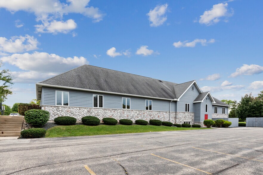 More Photos Of 952 S Park Ave, Fond Du Lac Medical For Sale