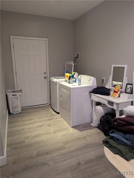 More Photos Of 461 S Main St, North Syracuse Office For Sale