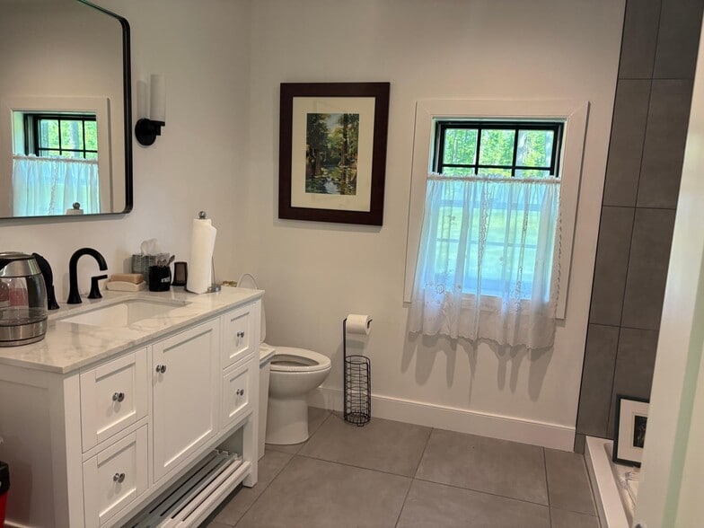 More Photos Of 6230 Lower York Rd, New Hope Freestanding For Sale