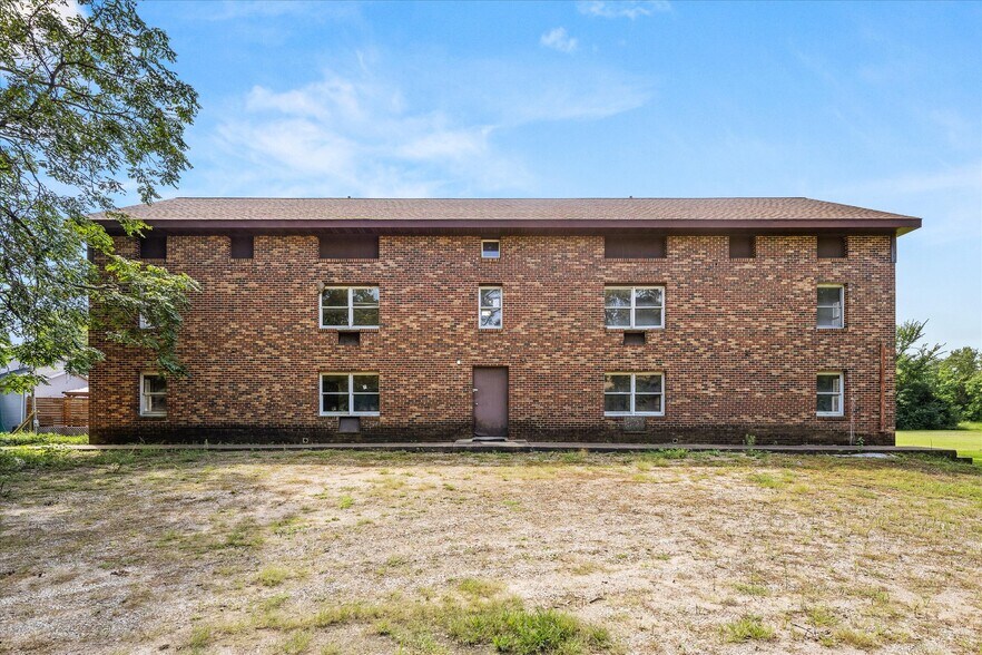 Primary Photo Of 170 Round House St, Braidwood Apartments For Sale