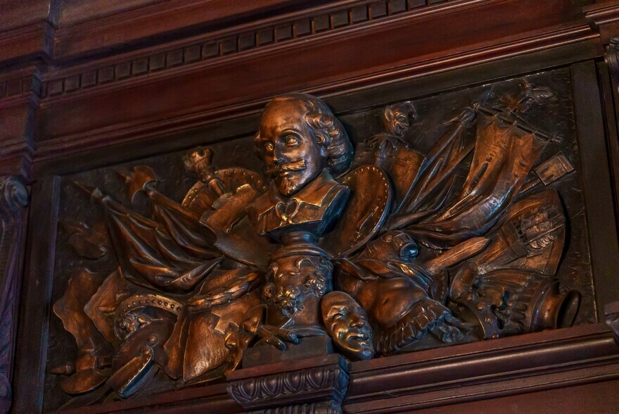 More Photos Of 809 Hall St, Saint Joseph Hospitality For Sale