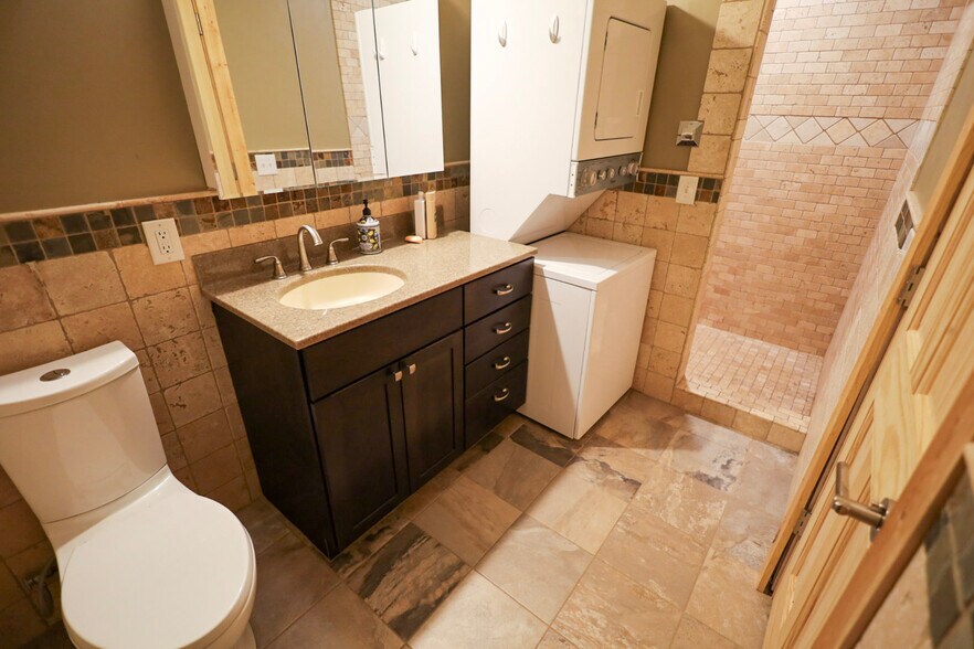 More Photos Of 2525 Nevada Ave N, Golden Valley Light Distribution For Sale