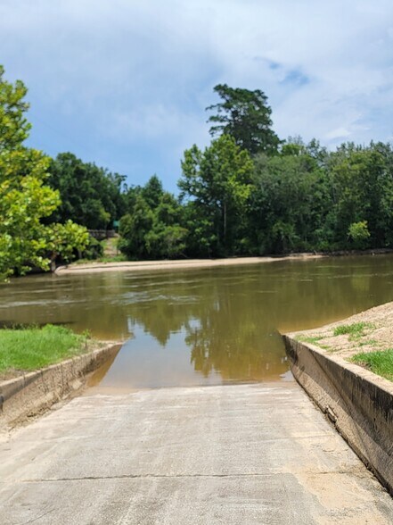 Primary Photo Of U.S. Highway 12 at Sabine River, Starks Land For Lease