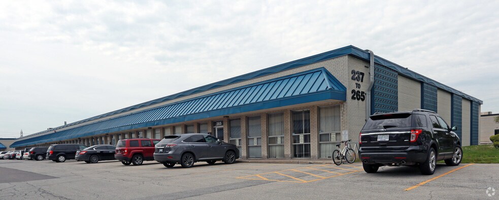 More Photos Of 237-265 Norseman St, Toronto Warehouse For Lease