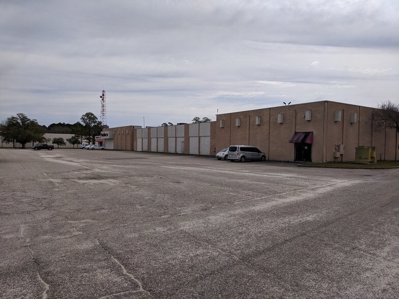 More Photos Of 450 Bel Air Blvd, Mobile Freestanding For Lease
