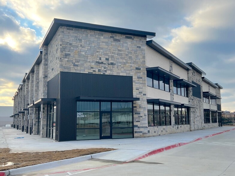 More Photos Of 2601 TX-121, Lewisville Light Distribution For Sale
