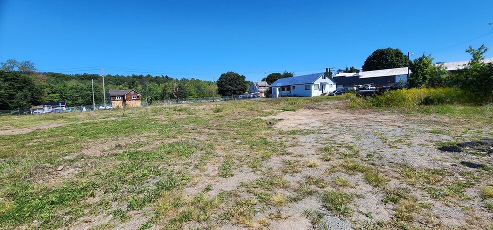 More Photos Of 82 Cold Spring Rd, Monticello Loft Creative Space For Sale