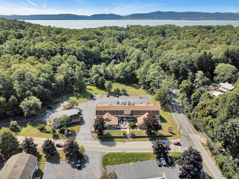 Primary Photo Of 1 Baltic Pl, Croton On Hudson Storefront Retail Office For Sale