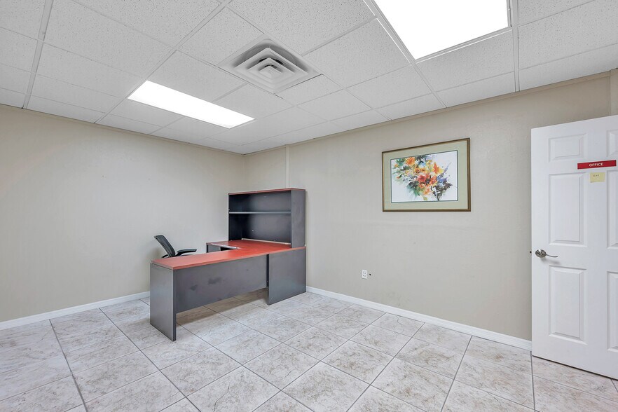 More Photos Of 5223 Park Blvd, Pinellas Park Office For Sale