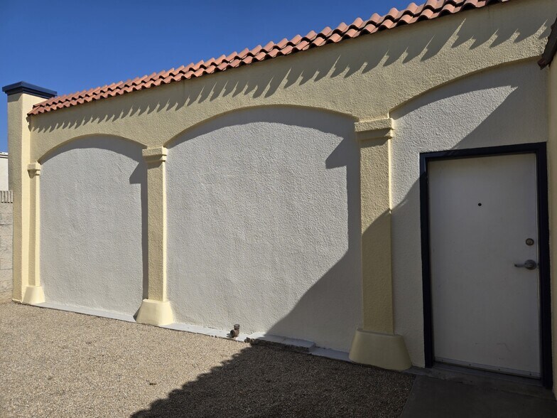 More Photos Of 1473-1477 N Van Ness Ave, Fresno Storefront Retail Residential For Sale