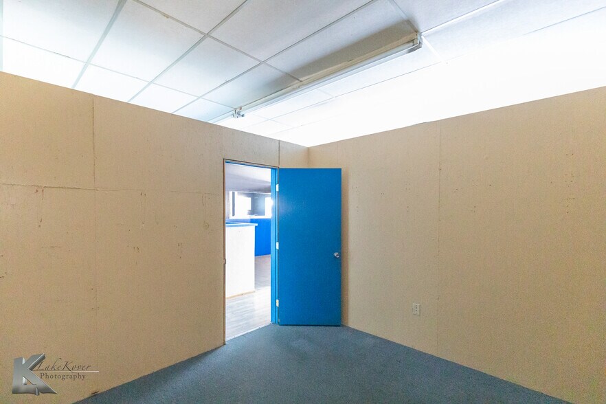 More Photos Of 817 Butternut St, Abilene Flex For Sale