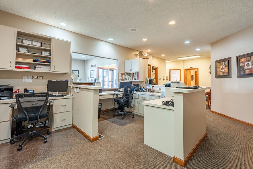 More Photos Of 302 N Hammes Ave, Joliet Medical For Lease