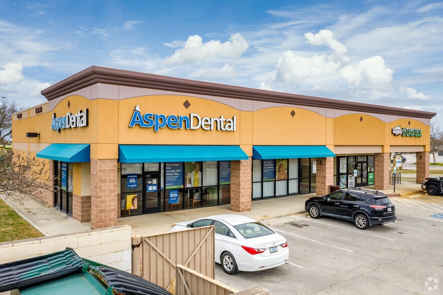 More Photos Of 8238-8356 Agora Pky, Schertz Unknown For Lease