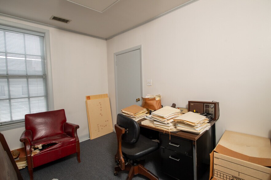 More Photos Of 13 S 6th St, New Bedford Office For Sale