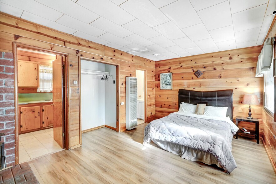 More Photos Of 1054-1098 State Highway 2, Wrightwood Hospitality For Sale