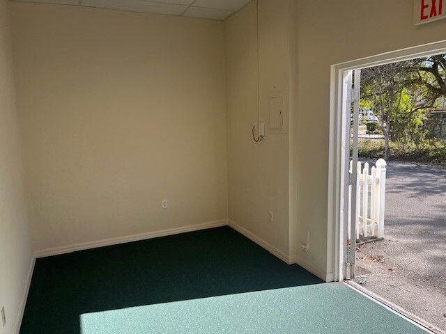 More Photos Of 9015 Americana Rd, Vero Beach Medical For Sale