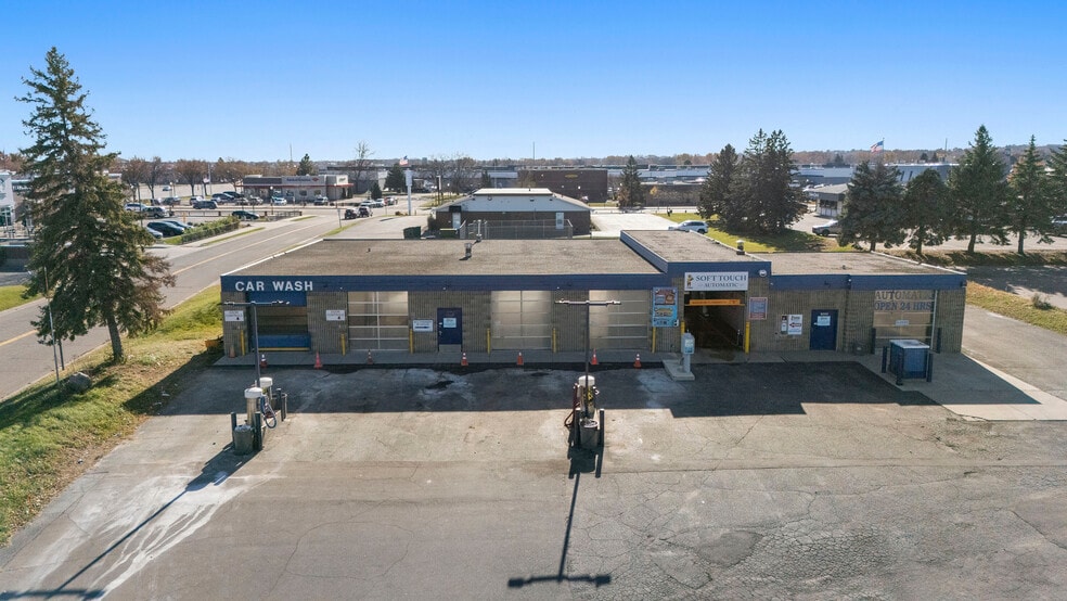 More Photos Of 7600 146th St W, Apple Valley Carwash For Sale