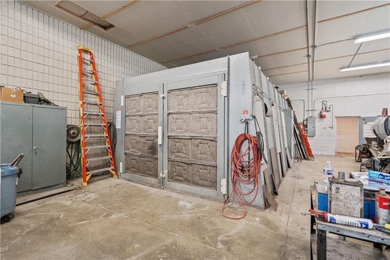 More Photos Of 560 Hoover Rd, Penn Hills Warehouse For Sale