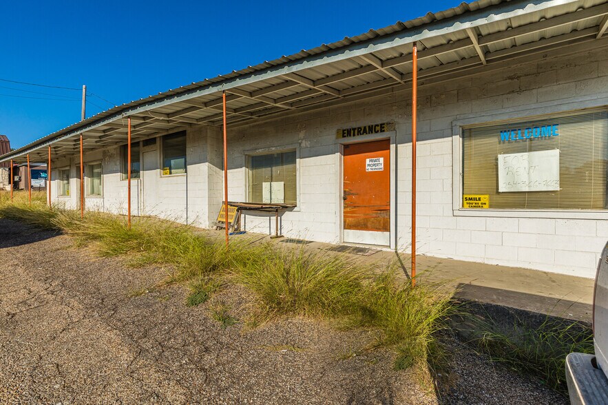 More Photos Of 400 Highway 22, Clifton Storefront Retail Office For Lease