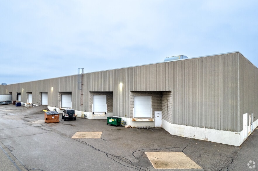 More Photos Of 140 Snow Blvd, Vaughan Manufacturing For Lease