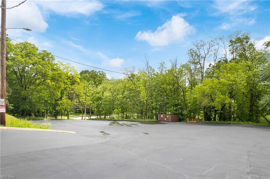 More Photos Of 6483 State Rd, Parma Office For Sale