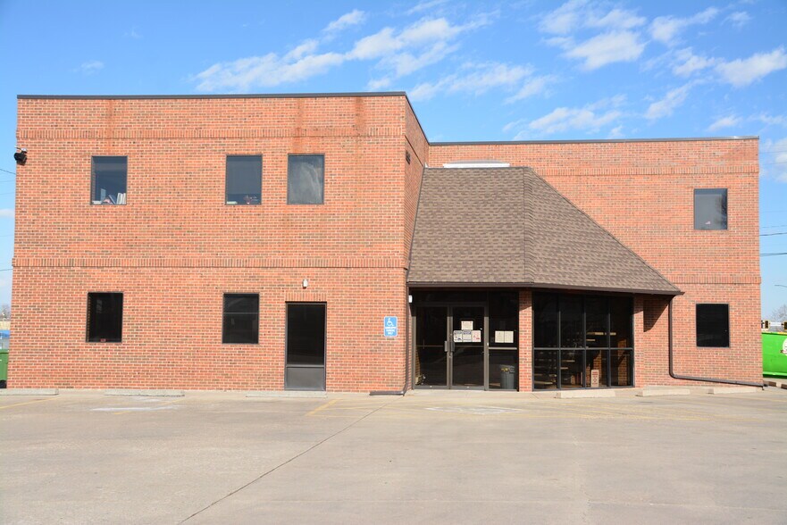 More Photos Of 6595 W 14th Ave, Lakewood Office For Lease