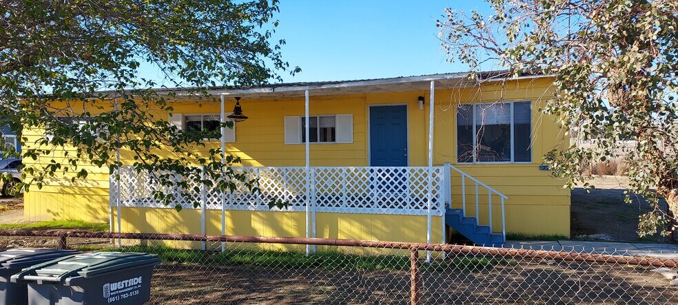 More Photos Of 27564 Highway 119, Taft Specialty For Sale