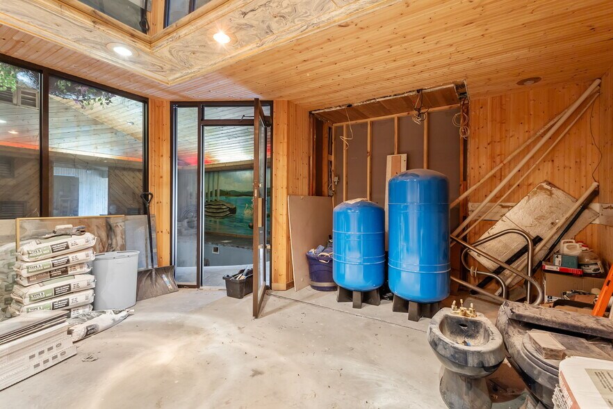 More Photos Of 2507 E 1100 N, Demotte Apartments For Sale