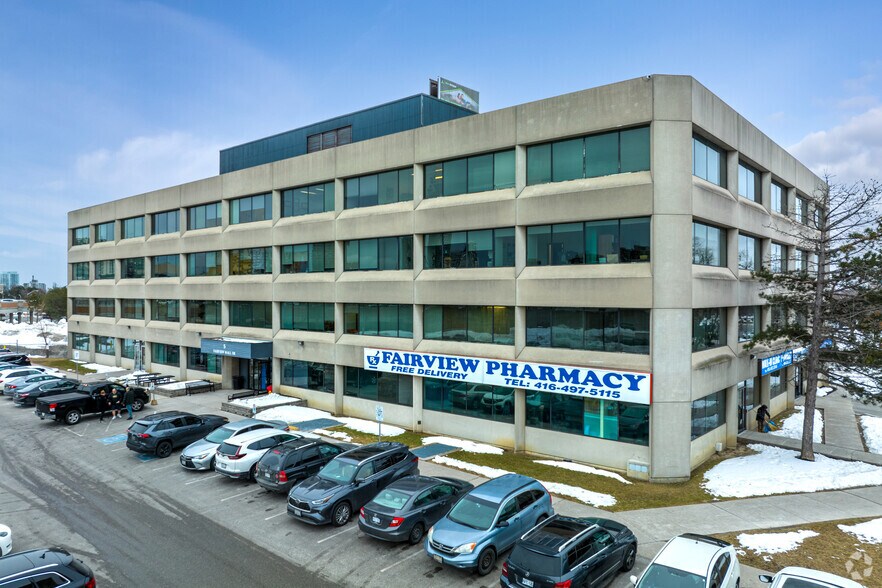 More Photos Of 5 Fairview Mall Dr, Toronto Medical For Lease